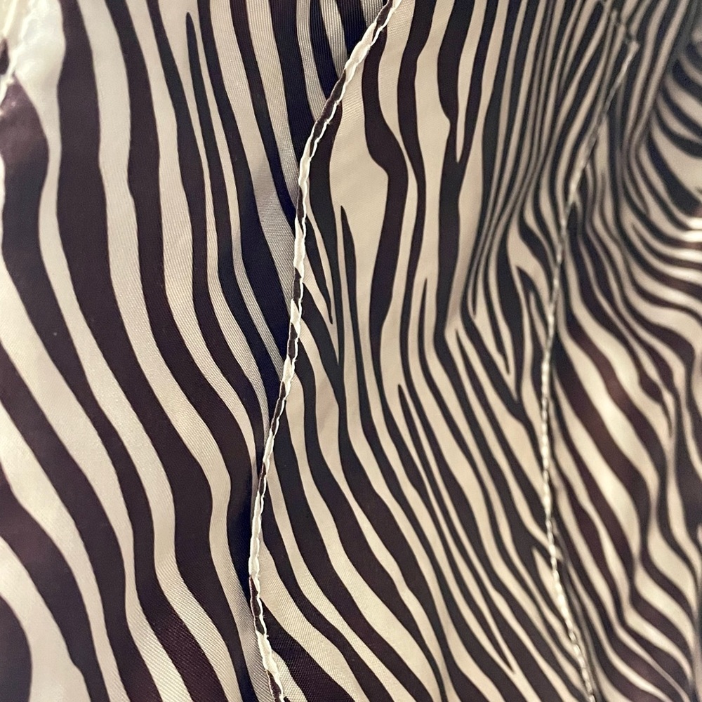 Dana Buchman Snake Skin Tote Bag - Picture 12 of 12